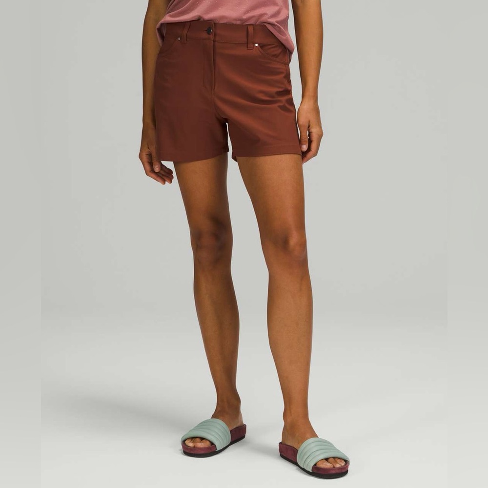 Lululemon City Sleek 5 Pocket High-Rise Short 4" 29